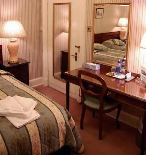 A-Haven Townhouse Hotel EDI